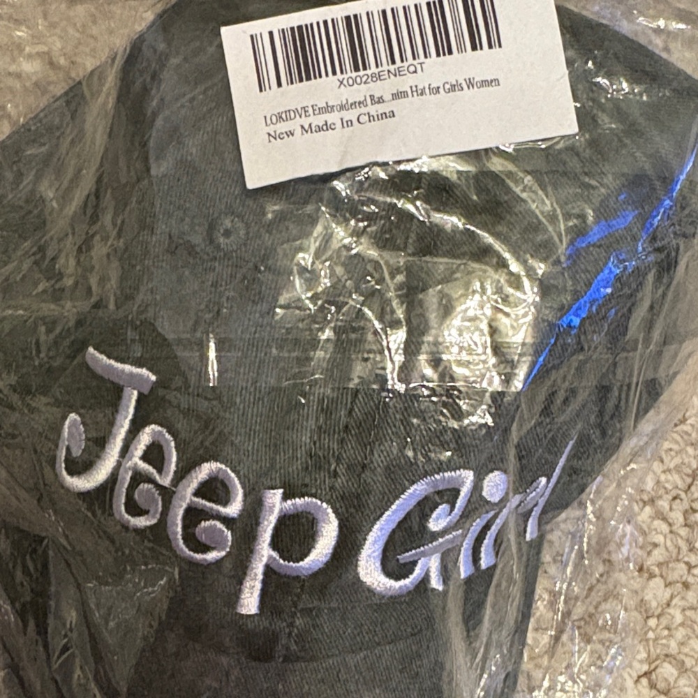 Jeep Girl Black Cap - Picture 3 of 3